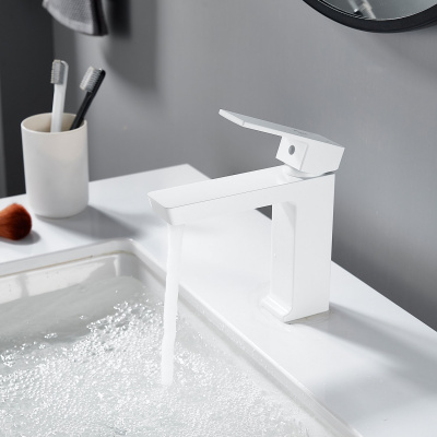 Смеситель для раковины Rose R1801C-1 белый