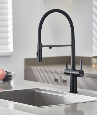 Смеситель для кухни с подключением фильтра для воды Rose R458H черный