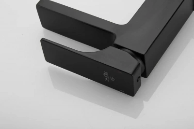 Смеситель для раковины Rose R10H R1001H-1 черный